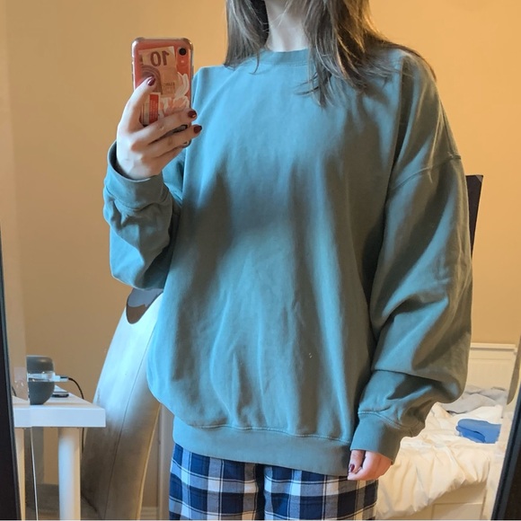 Brandy Melville Sage Green Erica Sweatshirt - Picture 3 of 5